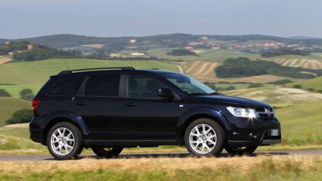 Sinal dos tempos: crossover projetado pela Dodge ganha cidadania italiana Sinal dos tempos: crossover projetado pela Dodge ganha cidadania italiana