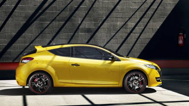 Edição esportiva do hatch entrega 265 cv e terá 500 unidades produzidas Edição esportiva do hatch entrega 265 cv e terá 500 unidades produzidas