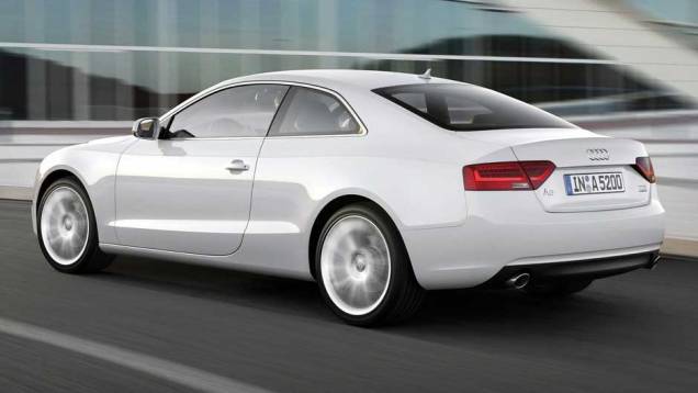 Modelo passou por facelift e teve mudanças no motor Modelo passou por facelift e teve mudanças no motor