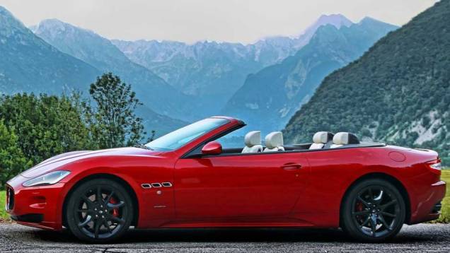 Conversível tem motor 4.7 V8 de 450 cv de potência <a href="https://preprod.quatrorodas.abril.com.br/noticias/maserati-lanca-grancabrio-sport-297006_p.shtml" target="_blank" rel="migration">Leia mais</a> Conversível tem motor 4.7 V8 de 450 cv de potência <a href="https://preprod.quatrorodas.abril.com.br/noticias/maserati-lanca-grancabrio-sport-297006_p.shtml" target="_blank" rel="migration">Leia mais</a>
