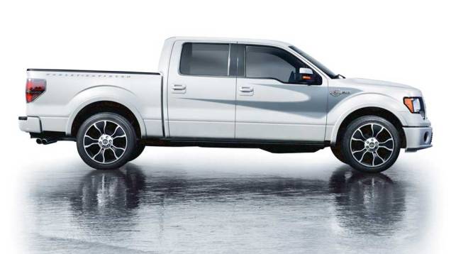 A carroceria tem pintura exclusiva. <a href="https://preprod.quatrorodas.abril.com.br/noticias/ford-apresenta-f-150-harley-davidson-298144_p.shtml" rel="migration">Leia mais</a> A carroceria tem pintura exclusiva. <a href="https://preprod.quatrorodas.abril.com.br/noticias/ford-apresenta-f-150-harley-davidson-298144_p.shtml" rel="migration">Leia mais</a>