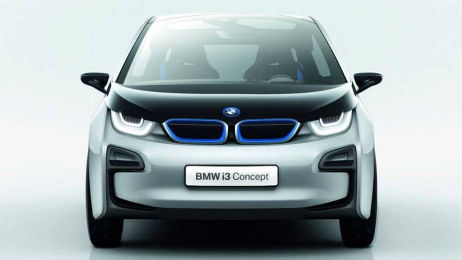 Compacto de quatro lugares, modelo inaugura a submarca de veículos elétricos da BMW. <a href="https://preprod.quatrorodas.abril.com.br/noticias/sustentabilidade-bmw-revela-detalhes-divisao-eletrica-i-natali-chiconi-297169_p.shtml" rel="migration">Leia mais</a>