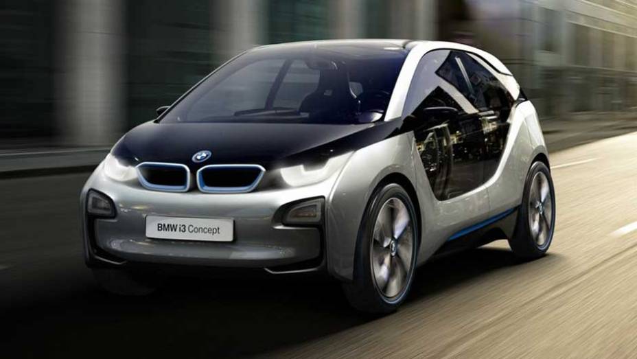 Compacto de quatro lugares, modelo inaugura a submarca de veículos elétricos da BMW. <a href="https://preprod.quatrorodas.abril.com.br/noticias/sustentabilidade-bmw-revela-detalhes-divisao-eletrica-i-natali-chiconi-297169_p.shtml" rel="migration">Leia mais</a>