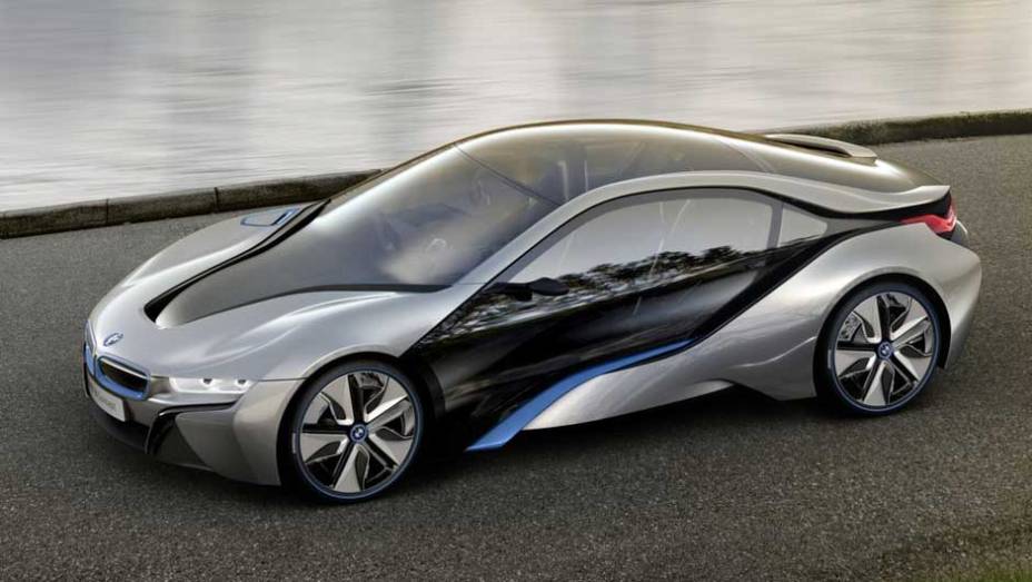 Esportivo de linhas futuristas, ele inaugura a divisão "i" de carros elétricos da BMW. <a href="https://preprod.quatrorodas.abril.com.br/noticias/sustentabilidade-bmw-revela-detalhes-divisao-eletrica-i-natali-chiconi-297169_p.shtml" rel="migration">Leia mais</a>