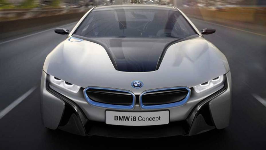 Esportivo de linhas futuristas, ele inaugura a divisão "i" de carros elétricos da BMW. <a href="https://preprod.quatrorodas.abril.com.br/noticias/sustentabilidade-bmw-revela-detalhes-divisao-eletrica-i-natali-chiconi-297169_p.shtml" rel="migration">Leia mais</a>