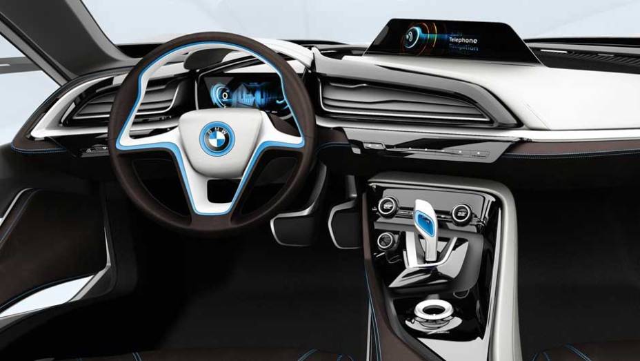Esportivo de linhas futuristas, ele inaugura a divis&atilde;o "i" de carros el&eacute;tricos da BMW. <a href="https://preprod.quatrorodas.abril.com.br/noticias/sustentabilidade-bmw-revela-detalhes-divisao-eletrica-i-natali-chiconi-297169_p.shtml" rel="migration">Leia mais</a>