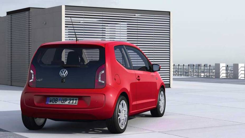 O veículo chegou até a ser comparado com o carismático Fusca. <a href="https://preprod.quatrorodas.abril.com.br/noticias/fabrincantes-volkswagem-mostra-detalhes-up-299370_p.shtml" rel="migration">Leia mais</a>