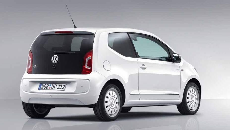 O pequeno Volks ser&aacute; feito no Brasil em 2014 e vai ganhar motoriza&ccedil;&atilde;o flex. <a href="https://preprod.quatrorodas.abril.com.br/noticias/fabrincantes-volkswagem-mostra-detalhes-up-299370_p.shtml" rel="migration">Leia mais</a>