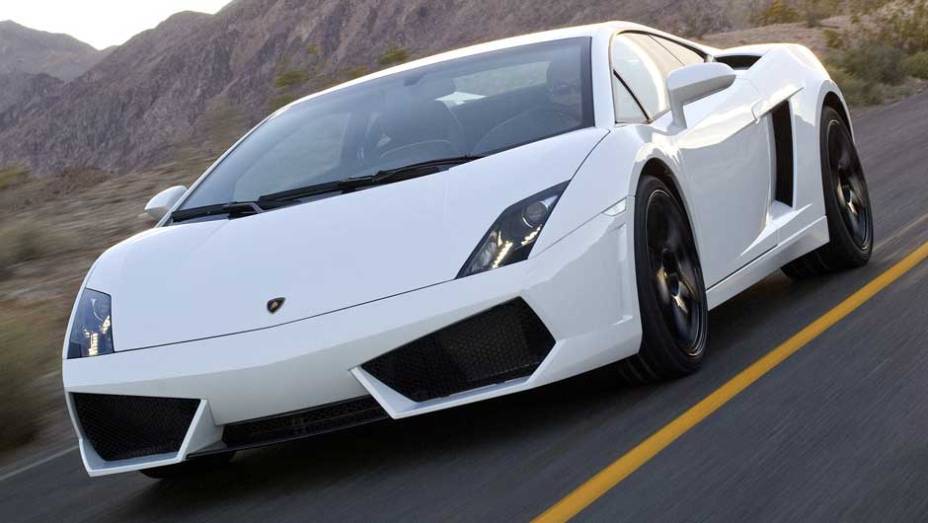 Gallardo LP 560-4 é um dos esportivos mais cobiçados da Lamborghini | <a href="https://preprod.quatrorodas.abril.com.br/noticias/lamborghini-ira-exibir-gallardo-lp-560-4-sao-paulo-299619_p.shtml" rel="migration">Leia mais</a>