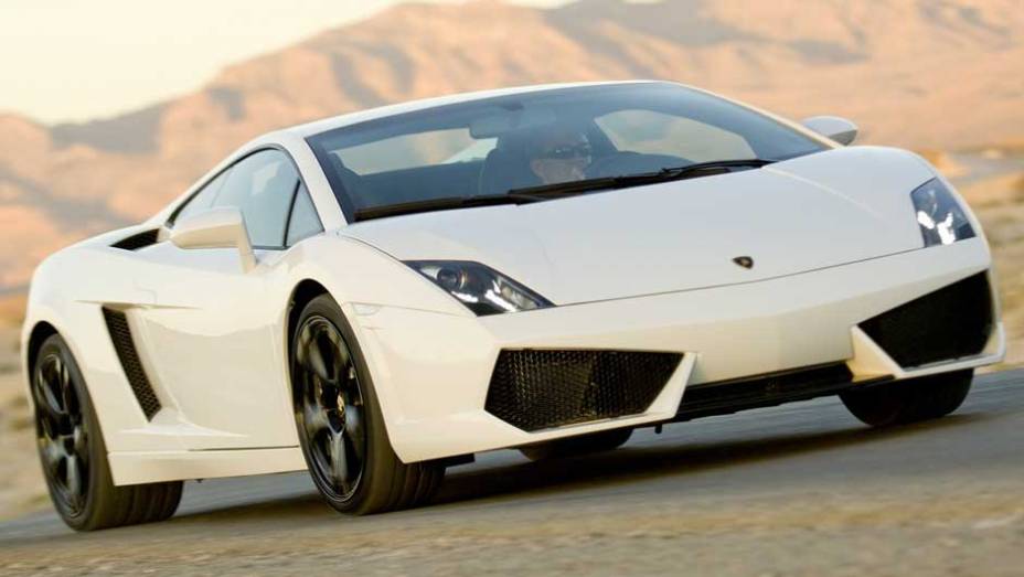 Cup&ecirc; acelera de 0 a 100 km/h em 3,7 segundos | <a href="https://preprod.quatrorodas.abril.com.br/noticias/lamborghini-ira-exibir-gallardo-lp-560-4-sao-paulo-299619_p.shtml" rel="migration">Leia mais</a>