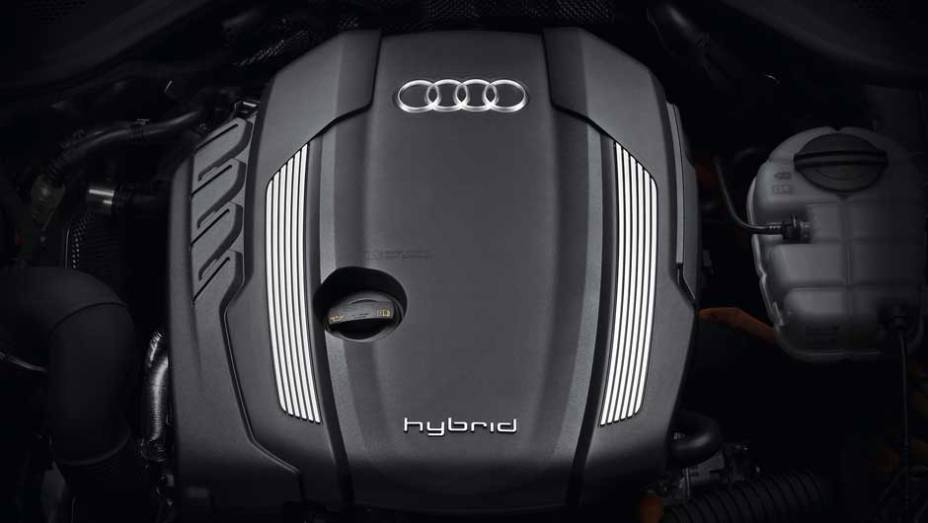 Modelo tem 241 cv de pot&ecirc;ncia no total | <a href="https://preprod.quatrorodas.abril.com.br/carros/lancamentos/audi-a8-hybrid-637518.shtml" rel="migration">Leia mais</a>