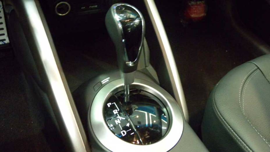 Hyundai Veloster | <a href="https://preprod.quatrorodas.abril.com.br/noticias/veloster-elantra-ja-estao-venda-concessionarias-hyundai-303518_p.shtml" rel="migration">Leia mais</a>