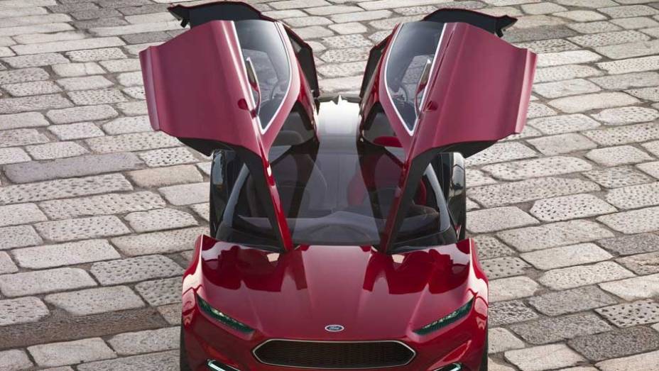 Conceito &eacute; um forte candidato ao posto de sensa&ccedil;&atilde;o do Sal&atilde;o de Frankfurt | <a href="https://preprod.quatrorodas.abril.com.br/noticias/ford-mostra-cupe-esportivo-evos-300581_p.shtml" rel="migration">Leia mais</a>