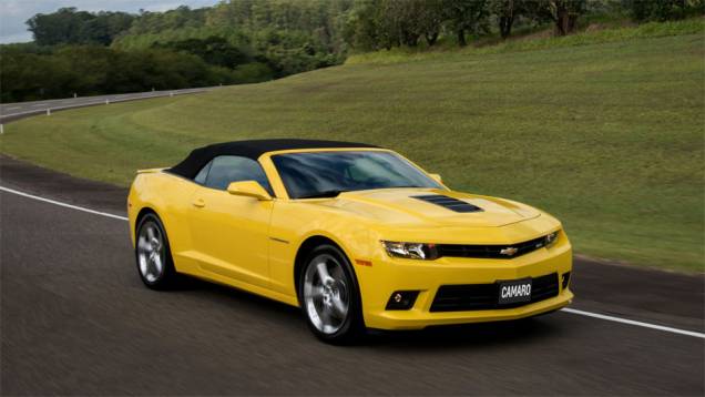O modelo conta com motor 6.2 V8, que entrega 406 cavalos de potência e 56,7 mkgf de torque | <a href="https://preprod.quatrorodas.abril.com.br/noticias/fabricantes/chevrolet-traz-camaro-conversivel-ao-brasil-785537.shtml" rel="migration">Leia mais</a> O modelo conta com motor 6.2 V8, que entrega 406 cavalos de potência e 56,7 mkgf de torque | <a href="https://preprod.quatrorodas.abril.com.br/noticias/fabricantes/chevrolet-traz-camaro-conversivel-ao-brasil-785537.shtml" rel="migration">Leia mais</a>