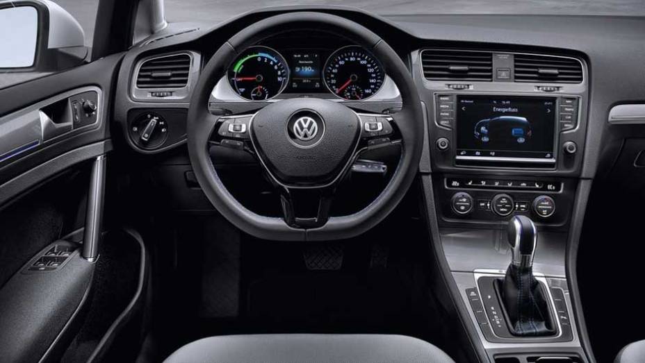 O interior &eacute; praticamente o mesmo das vers&otilde;es a gasolina e diesel... | <a href="https://preprod.quatrorodas.abril.com.br/saloes/frankfurt/2013/volkswagen-e-golf-e-up-752904.shtml" rel="migration">Leia mais</a>