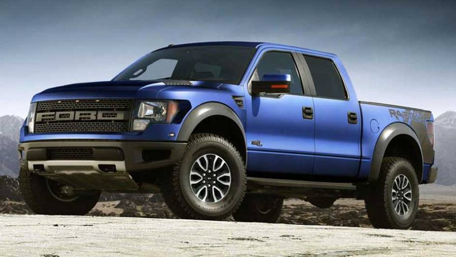 Nova linha da picape ganha câmera dianteira para auxílio em manobras | <a href="https://preprod.quatrorodas.abril.com.br/noticias/nova-linha-ford-f-150-ganha-camera-dianteira-303573_p.shtml" rel="migration">Leia mais</a>
