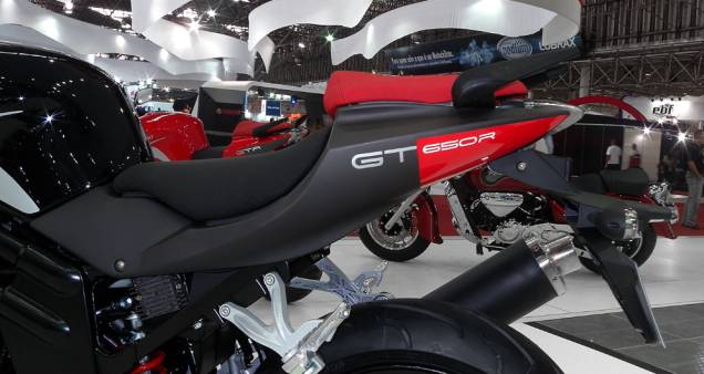 Moto é a versão carenada da GT 650<a href="https://preprod.quatrorodas.abril.com.br/moto/noticias/kasinski-lanca-comet-gt-650-642081.shtml" rel="migration">Leia mais</a> Moto é a versão carenada da GT 650<a href="https://preprod.quatrorodas.abril.com.br/moto/noticias/kasinski-lanca-comet-gt-650-642081.shtml" rel="migration">Leia mais</a>