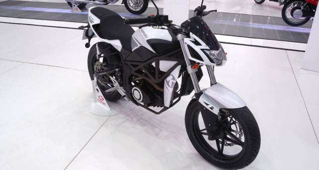 Transmissão é de cinco velocidades | <a href="https://preprod.quatrorodas.abril.com.br/moto/noticias/kasinski-apresenta-nova-comet-gt-150-642186.shtml" rel="migration">Leia mais</a> Transmissão é de cinco velocidades | <a href="https://preprod.quatrorodas.abril.com.br/moto/noticias/kasinski-apresenta-nova-comet-gt-150-642186.shtml" rel="migration">Leia mais</a>