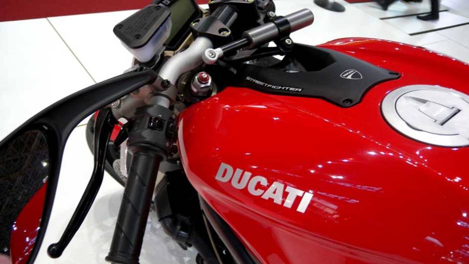 848 será montada em Manaus | <a href="https://preprod.quatrorodas.abril.com.br/moto/noticias/ducati-mostra-streetfighter-848-salao-duas-rodas-642385.shtml" rel="migration">Leia mais</a>