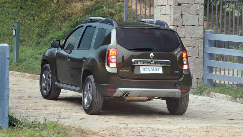 Serão duas versões com motor 2.0 | <a href="https://preprod.quatrorodas.abril.com.br/carros/lancamentos/renault-duster-642260.shtml" rel="migration">Leia mais</a> Serão duas versões com motor 2.0 | <a href="https://preprod.quatrorodas.abril.com.br/carros/lancamentos/renault-duster-642260.shtml" rel="migration">Leia mais</a>