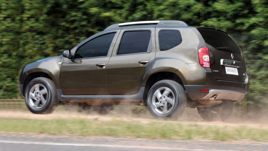A topo-de-linha vem com tração integral | <a href="https://preprod.quatrorodas.abril.com.br/carros/lancamentos/renault-duster-642260.shtml" rel="migration">Leia mais</a> A topo-de-linha vem com tração integral | <a href="https://preprod.quatrorodas.abril.com.br/carros/lancamentos/renault-duster-642260.shtml" rel="migration">Leia mais</a>