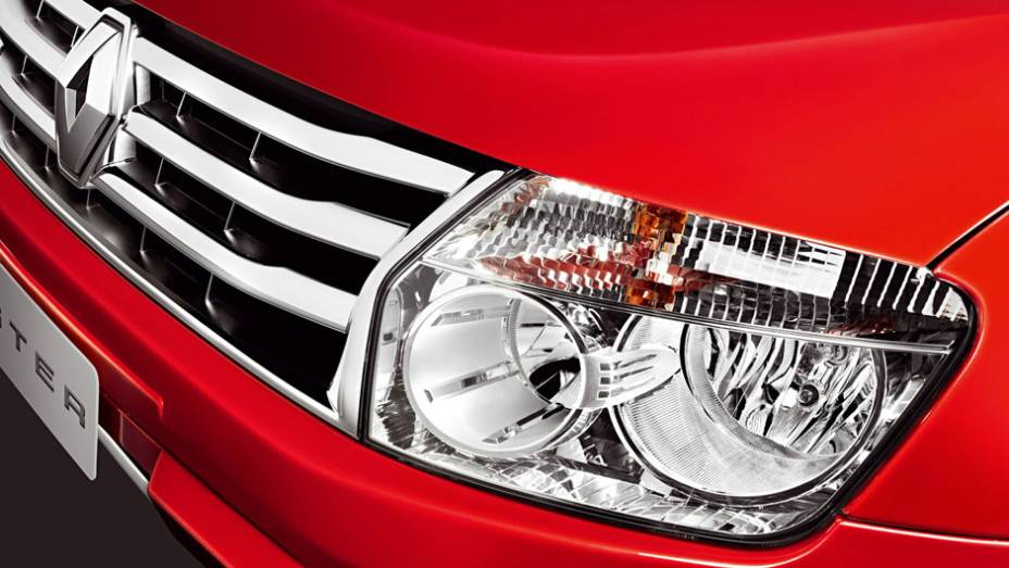 Grade possui três barras longitudinais | <a href="https://preprod.quatrorodas.abril.com.br/carros/lancamentos/renault-duster-642260.shtml" rel="migration">Leia mais</a> Grade possui três barras longitudinais | <a href="https://preprod.quatrorodas.abril.com.br/carros/lancamentos/renault-duster-642260.shtml" rel="migration">Leia mais</a>