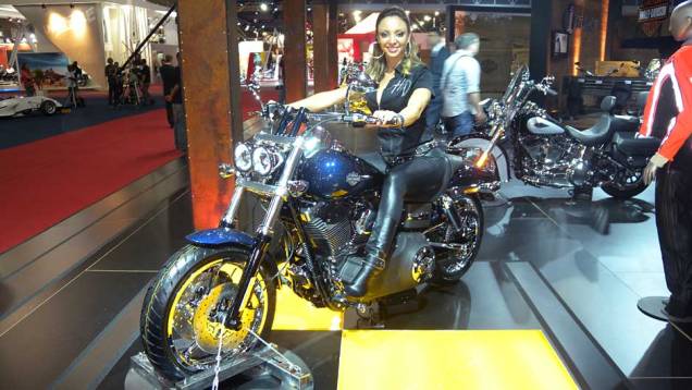 Destaque para os faróis duplos | <a href="https://preprod.quatrorodas.abril.com.br/moto/noticias/fat-bob-atracoes-harley-davidson-642200.shtml" rel="migration">Leia mais</a> Destaque para os faróis duplos | <a href="https://preprod.quatrorodas.abril.com.br/moto/noticias/fat-bob-atracoes-harley-davidson-642200.shtml" rel="migration">Leia mais</a>