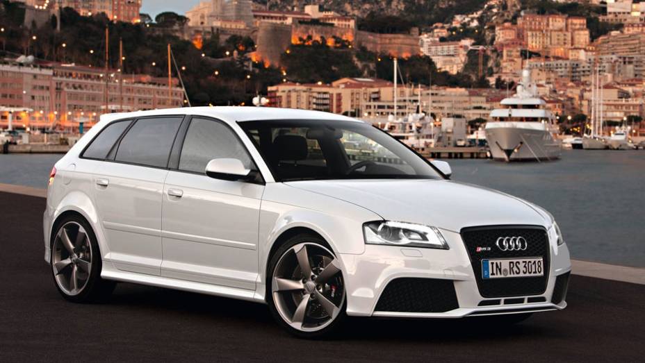 Serão vendidas apenas 20 unidades até junho de 2012 | <a href="https://preprod.quatrorodas.abril.com.br/noticias/audi-rs3-sportback-chega-ao-brasil-r-298-mil-304559_p.shtml" rel="migration">Leia mais</a>>