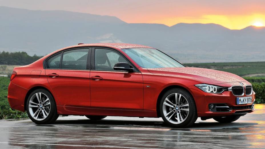 Vers&otilde;es turbodiesel t&ecirc;m 163 e 184 cavalos | <a href="https://preprod.quatrorodas.abril.com.br/carros/lancamentos/bmw-serie-3-643331.shtml" rel="migration">Leia mais</a>
