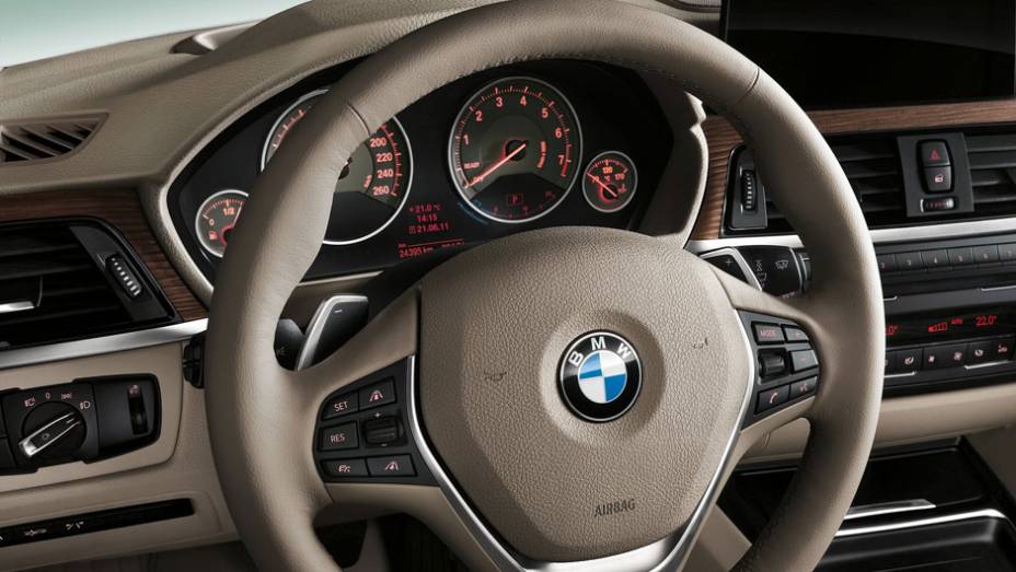 <a href="https://preprod.quatrorodas.abril.com.br/carros/lancamentos/bmw-serie-3-643331.shtml" rel="migration">Leia Mais</a>