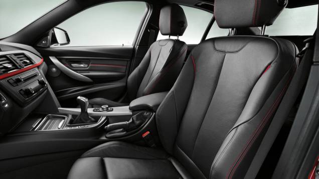 <a href="https://preprod.quatrorodas.abril.com.br/carros/lancamentos/bmw-serie-3-643331.shtml" rel="migration">Leia Mais</a> <a href="https://preprod.quatrorodas.abril.com.br/carros/lancamentos/bmw-serie-3-643331.shtml" rel="migration">Leia Mais</a>