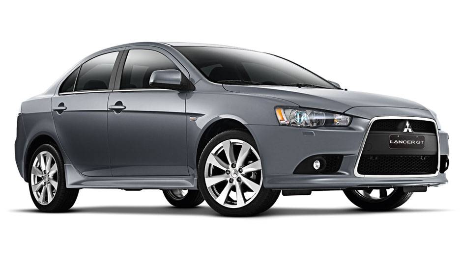 Vers&atilde;o topo de linha sai por R$ 89.990 | <a href="https://preprod.quatrorodas.abril.com.br/carros/lancamentos/mitsubishi-lancer-644557.shtml" rel="migration">Leia mais</a>