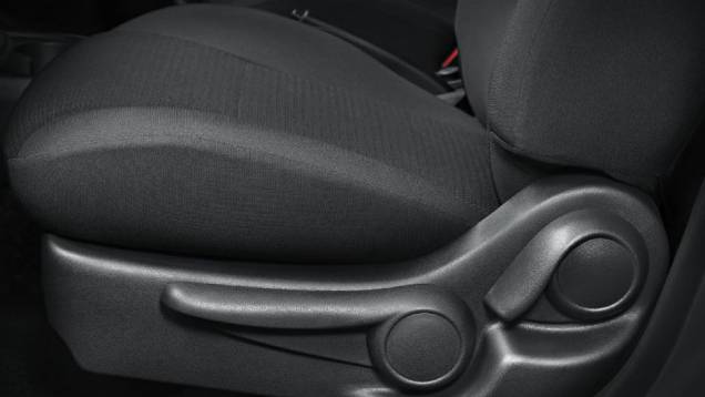 O banco do motorista tem regulagem de altura | <a href="https://preprod.quatrorodas.abril.com.br/carros/lancamentos/nissan-versa-644769.shtml" rel="migration">Leia mais</a> O banco do motorista tem regulagem de altura | <a href="https://preprod.quatrorodas.abril.com.br/carros/lancamentos/nissan-versa-644769.shtml" rel="migration">Leia mais</a>