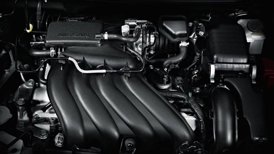 O motor 1.6 16V flex tem tempo de abertura de válvulas variável e 111 cv | <a href="https://preprod.quatrorodas.abril.com.br/carros/lancamentos/nissan-versa-644769.shtml" rel="migration">Leia mais</a>