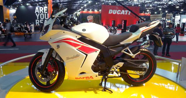 Motor monocilíndrico tem 24 cv de potência | <a href="https://preprod.quatrorodas.abril.com.br/moto/noticias/dafra-mostra-daelim-roadwin-250r-642149.shtml" rel="migration">Leia mais</a> Motor monocilíndrico tem 24 cv de potência | <a href="https://preprod.quatrorodas.abril.com.br/moto/noticias/dafra-mostra-daelim-roadwin-250r-642149.shtml" rel="migration">Leia mais</a>