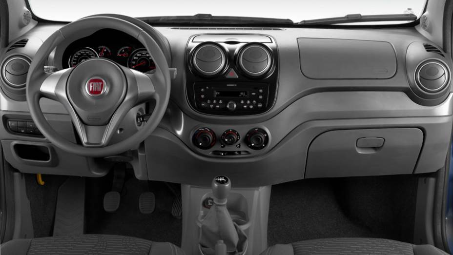 Console em preto identifica versão de entrada. <a href="https://preprod.quatrorodas.abril.com.br/carros/lancamentos/novo-fiat-palio-645462.shtml" rel="migration">Leia mais</a> Console em preto identifica versão de entrada. <a href="https://preprod.quatrorodas.abril.com.br/carros/lancamentos/novo-fiat-palio-645462.shtml" rel="migration">Leia mais</a>