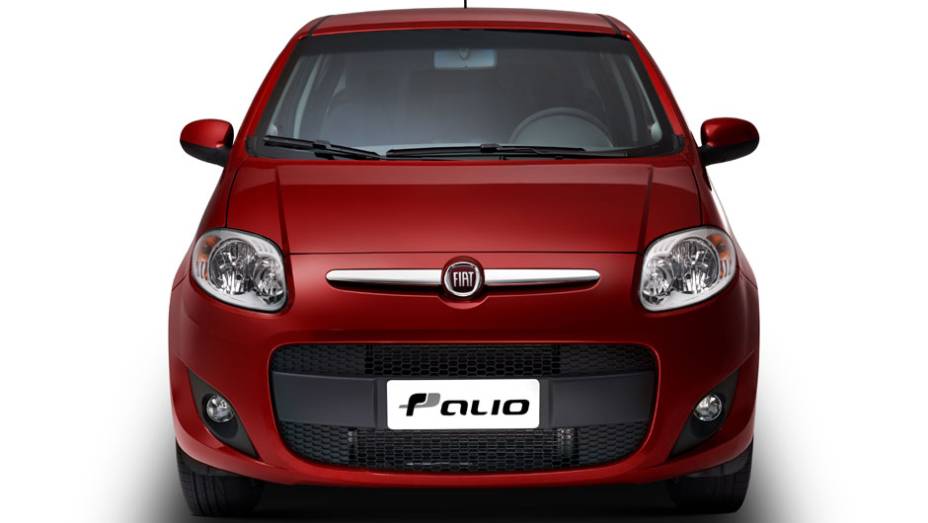 Friso cromado foi herdado do 500. <a href="https://preprod.quatrorodas.abril.com.br/carros/lancamentos/novo-fiat-palio-645462.shtml" rel="migration">Leia mais</a>