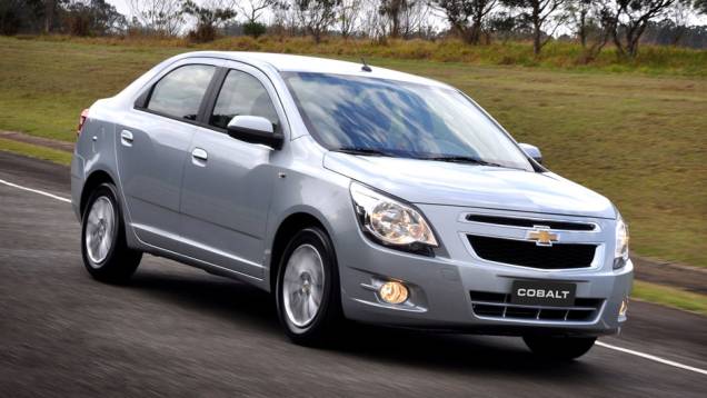 A boa distância entre-eixos faz o Cobalt se destacar pelo espaço interno <a href="https://preprod.quatrorodas.abril.com.br/carros/lancamentos/chevrolet-cobalt-645517.shtml" rel="migration">Leia mais</a> A boa distância entre-eixos faz o Cobalt se destacar pelo espaço interno <a href="https://preprod.quatrorodas.abril.com.br/carros/lancamentos/chevrolet-cobalt-645517.shtml" rel="migration">Leia mais</a>