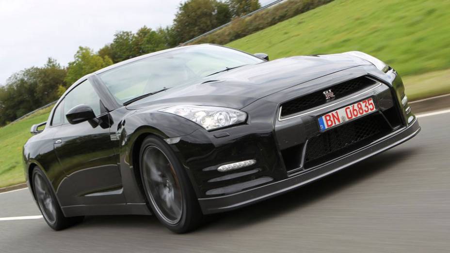Nissan faz melhorias na nova vers&atilde;o do esportivo | <a href="https://preprod.quatrorodas.abril.com.br/noticias/nissan-faz-melhorias-gt-r-306767_p.shtml" rel="migration">Leia mais</a>