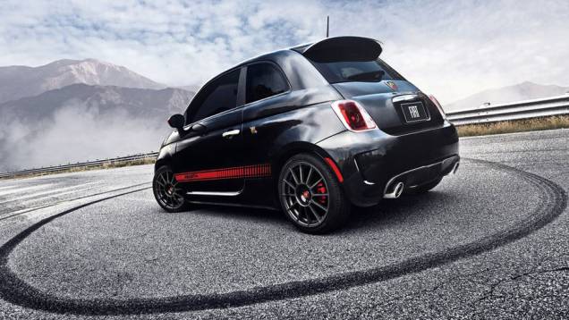Sua versão de entrada conta com motor aspirado, 1.4 MultiAir | <a href="https://preprod.quatrorodas.abril.com.br/reportagens/salao/fiat-500-abarth-646523.shtml" rel="migration">Leia mais</a> Sua versão de entrada conta com motor aspirado, 1.4 MultiAir | <a href="https://preprod.quatrorodas.abril.com.br/reportagens/salao/fiat-500-abarth-646523.shtml" rel="migration">Leia mais</a>