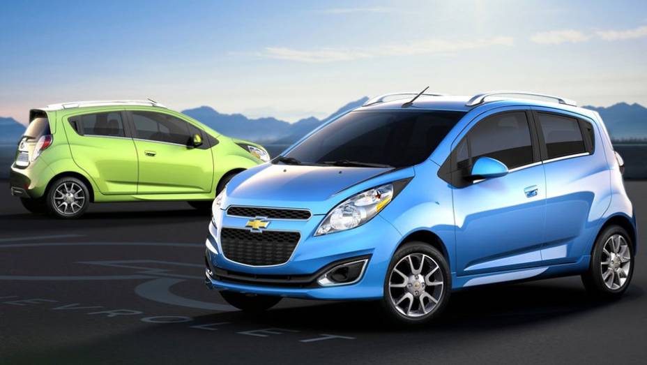 A transmiss&atilde;o &eacute; manual, de cinco velocidades | <a href="https://preprod.quatrorodas.abril.com.br/reportagens/salao/chevrolet-spark-646704.shtml" rel="migration">Leia mais</a>