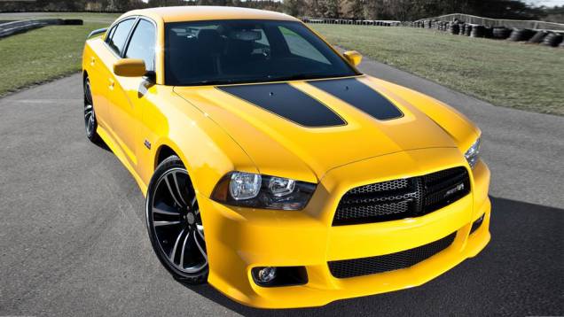 Modelo ganhou novas cores e visual mais robusto | <a href="https://preprod.quatrorodas.abril.com.br/salao-do-automovel/2012/carros/charger-srt8-super-bee-703995.shtml" rel="migration">Leia mais</a> Modelo ganhou novas cores e visual mais robusto | <a href="https://preprod.quatrorodas.abril.com.br/salao-do-automovel/2012/carros/charger-srt8-super-bee-703995.shtml" rel="migration">Leia mais</a>