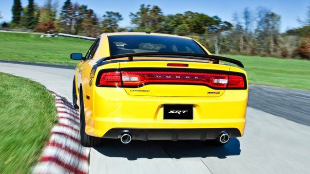 Modelo desenvolve 470 cavalos de potência | <a href="https://preprod.quatrorodas.abril.com.br/salao-do-automovel/2012/carros/charger-srt8-super-bee-703995.shtml" rel="migration">Leia mais</a> Modelo desenvolve 470 cavalos de potência | <a href="https://preprod.quatrorodas.abril.com.br/salao-do-automovel/2012/carros/charger-srt8-super-bee-703995.shtml" rel="migration">Leia mais</a>