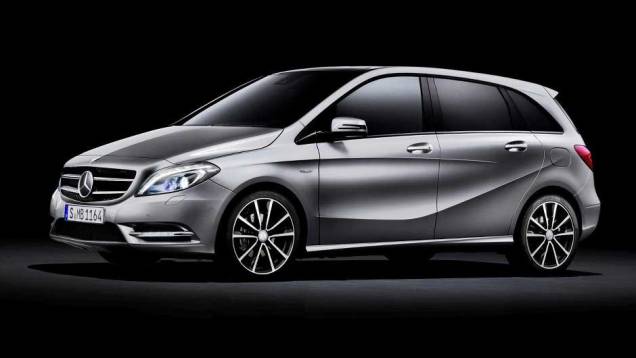 Os vincos na lateral deram um toque de modernidade ao carro. <a href="https://preprod.quatrorodas.abril.com.br/carros/lancamentos/mercedes-benz-classe-b-637678.shtml" rel="migration">Leia mais</a> Os vincos na lateral deram um toque de modernidade ao carro. <a href="https://preprod.quatrorodas.abril.com.br/carros/lancamentos/mercedes-benz-classe-b-637678.shtml" rel="migration">Leia mais</a>