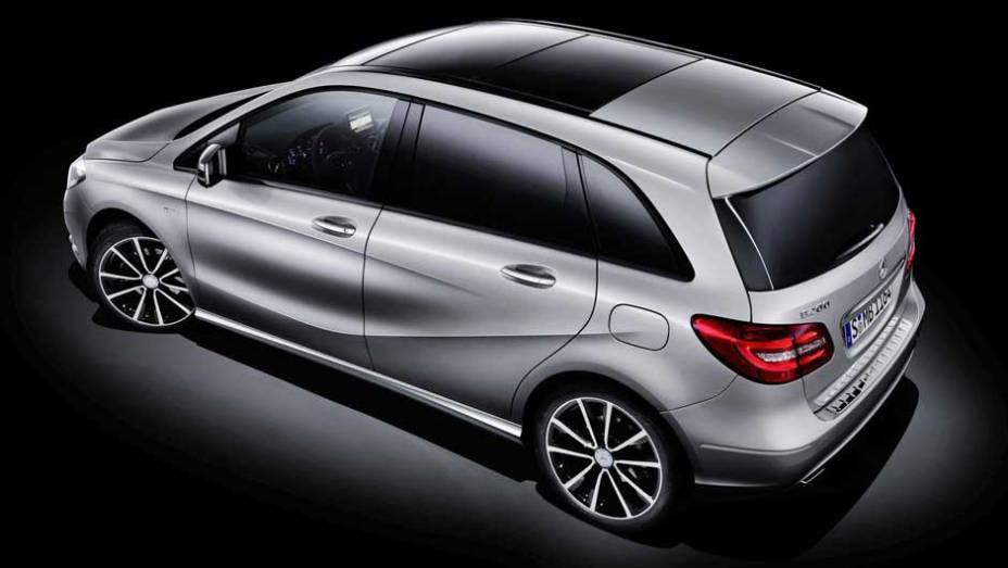 As linhas arrojadas transformaram o Classe B. <a href="https://preprod.quatrorodas.abril.com.br/carros/lancamentos/mercedes-benz-classe-b-637678.shtml" rel="migration">Leia mais</a>
