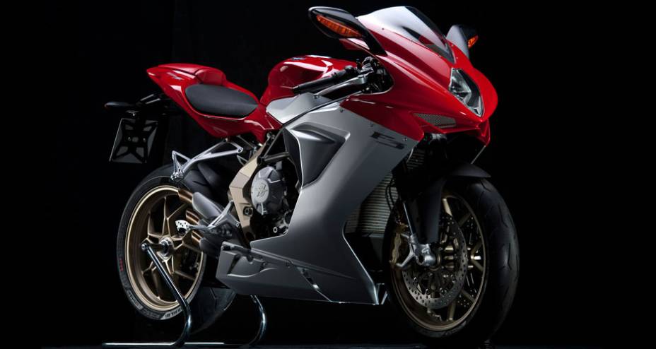 Fabricada em Varese, a F3 chega ao mercado europeu em breve | <a href="https://preprod.quatrorodas.abril.com.br/moto/noticias/mv-agusta-comeca-produzir-f3-676377.shtml" rel="migration">Leia mais</a>