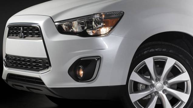 Rodas de 18 polegadas agora equipam o SUV | <a href="https://preprod.quatrorodas.abril.com.br/saloes/nova-york/2012/mitsubishi-outlander-sport-681212.shtml" rel="migration">Leia mais</a> Rodas de 18 polegadas agora equipam o SUV | <a href="https://preprod.quatrorodas.abril.com.br/saloes/nova-york/2012/mitsubishi-outlander-sport-681212.shtml" rel="migration">Leia mais</a>