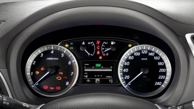 De olho no consumo de combustível, motor é 1.8 CVT, sem conversor de torque | <a href="https://preprod.quatrorodas.abril.com.br/saloes/pequim/2012/nissan-sylphy-682762.shtml" rel="migration">Leia mais</a> De olho no consumo de combustível, motor é 1.8 CVT, sem conversor de torque | <a href="https://preprod.quatrorodas.abril.com.br/saloes/pequim/2012/nissan-sylphy-682762.shtml" rel="migration">Leia mais</a>