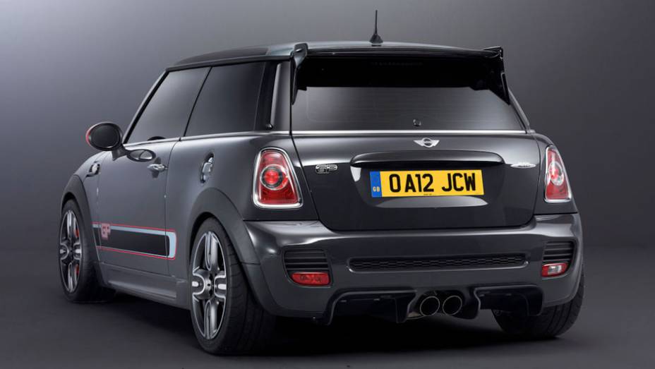 Ele promete ser ainda mais potente que o John Cooper Works... | <a href="https://preprod.quatrorodas.abril.com.br/saloes/paris/2012/mini-john-cooper-works-gp-702374.shtml" rel="migration">Leia mais</a>
