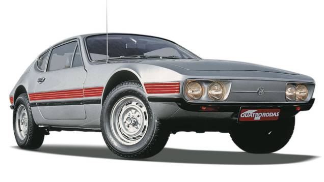 SP2 - Projeto nacional lançado em 1972, junto com o irmão SP1, que não vingou. Apesar do visual esportivo, não andava muito - seu motor 1.7 tinha 75 cv. Mas o interior era primoroso, com bancos de couro. SP2 - Projeto nacional lançado em 1972, junto com o irmão SP1, que não vingou. Apesar do visual esportivo, não andava muito - seu motor 1.7 tinha 75 cv. Mas o interior era primoroso, com bancos de couro.